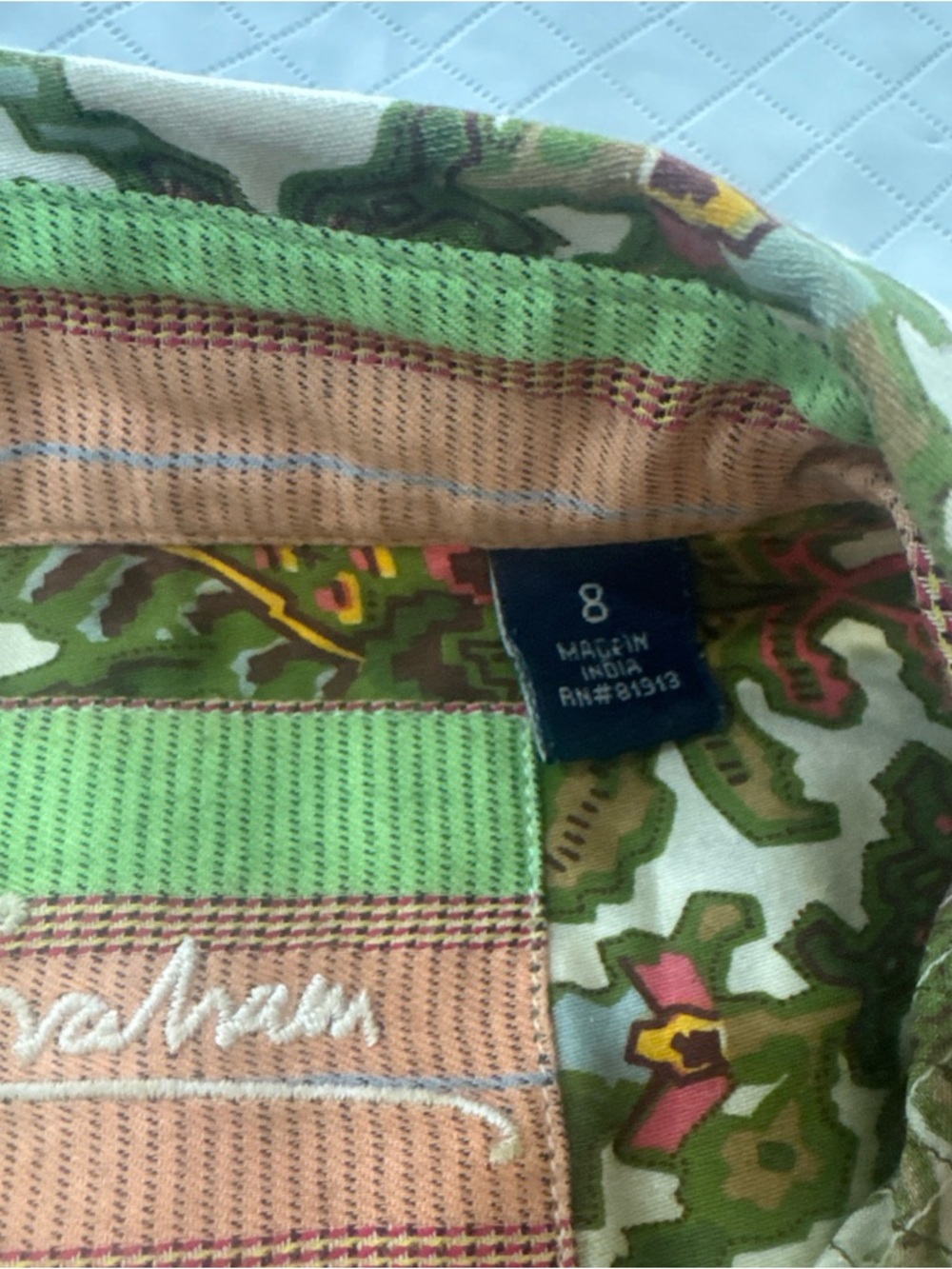 Vintage Robert Graham printed top, women's size 8 - Picture 5 of 7